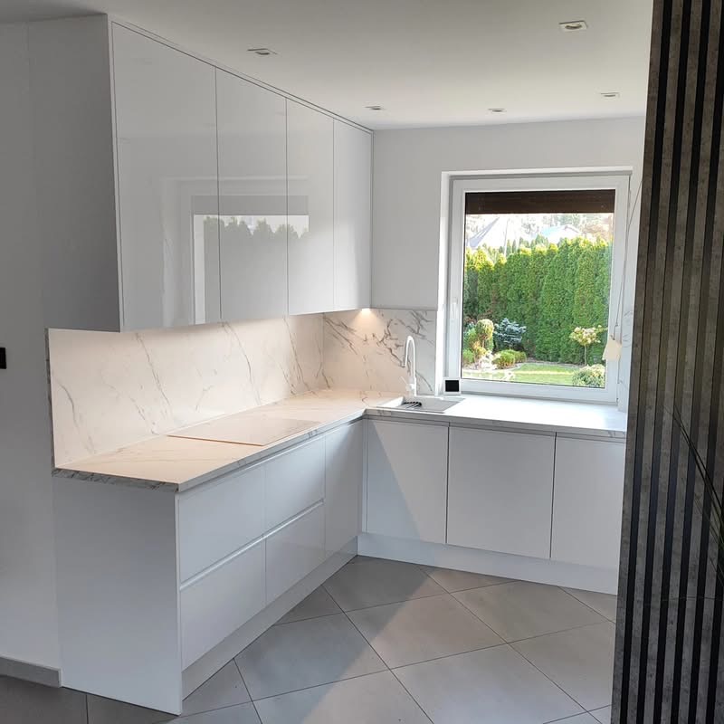 Biała kuchnia na wymiar