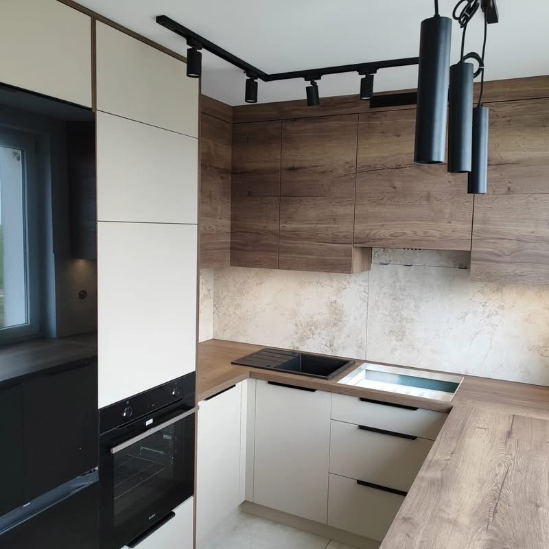 Mała kuchnia w bloku